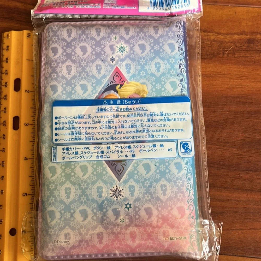 🐳 Frozen Anna & Elsa small notebook from Japan